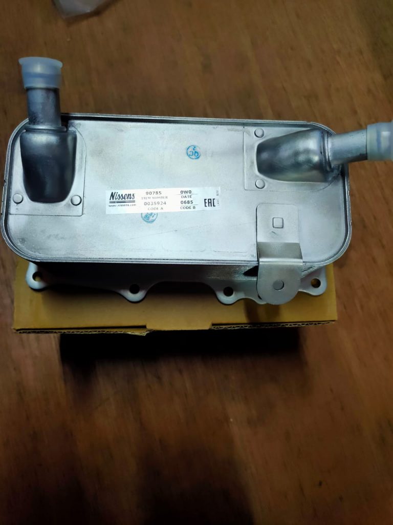 PORSCHE CAYENNE S GTS TURBO 4.8L ENGINE OIL COOLER(94810727103) YHS